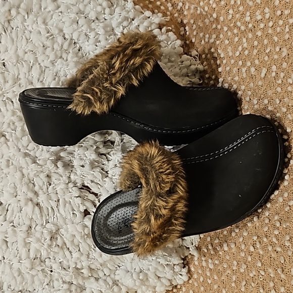 Crocs Mules - Picture 1 of 16